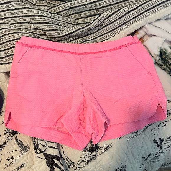 Lilly Pulitzer Adie shorts - Picture 2 of 5